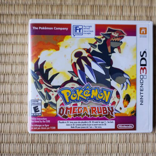 Photo du jeu Pokémon Omega Ruby sur Nintendo 3DS, vue de dessus
