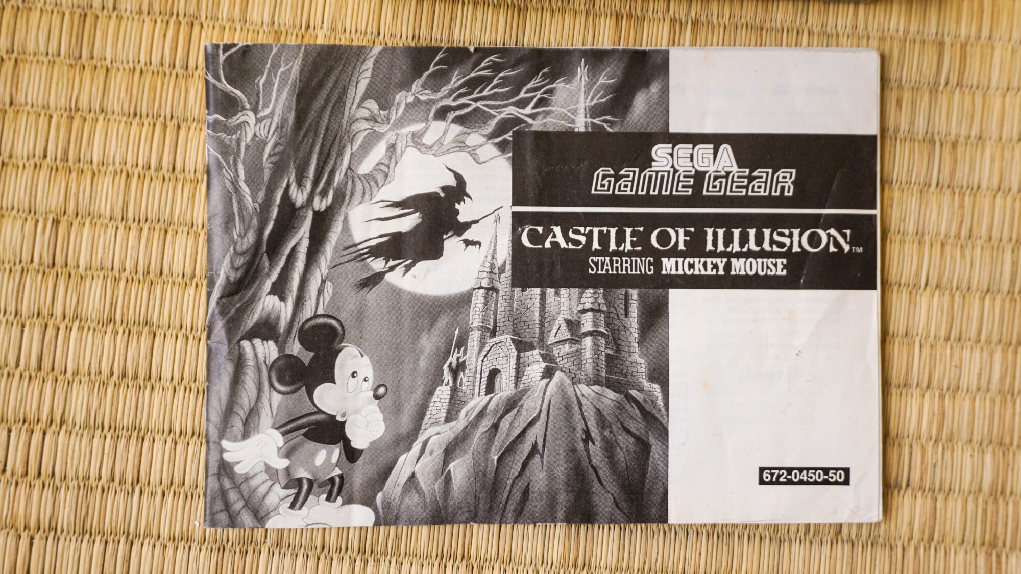 Photo du jeu Castle of Illusion Starring Mickey Mouse sur Game Gear, vue du livret