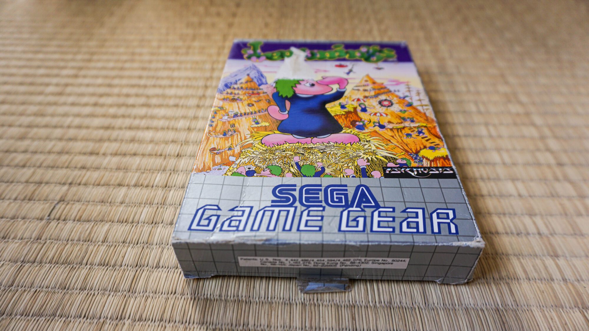 Photo du jeu Lemmings sur Game Gear, vue de côté